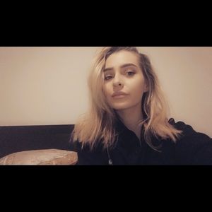 Meet your Posher, Sabrina